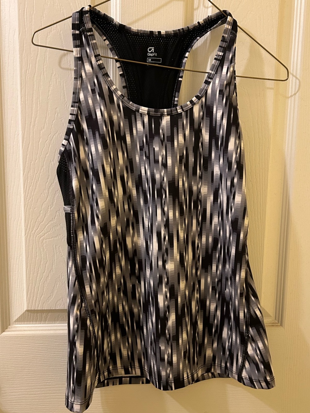 GAP Black & White Patterned Racerback athletic Tank